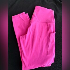 Lululemon Athletica hot pink ankle size 8 w/pockets
